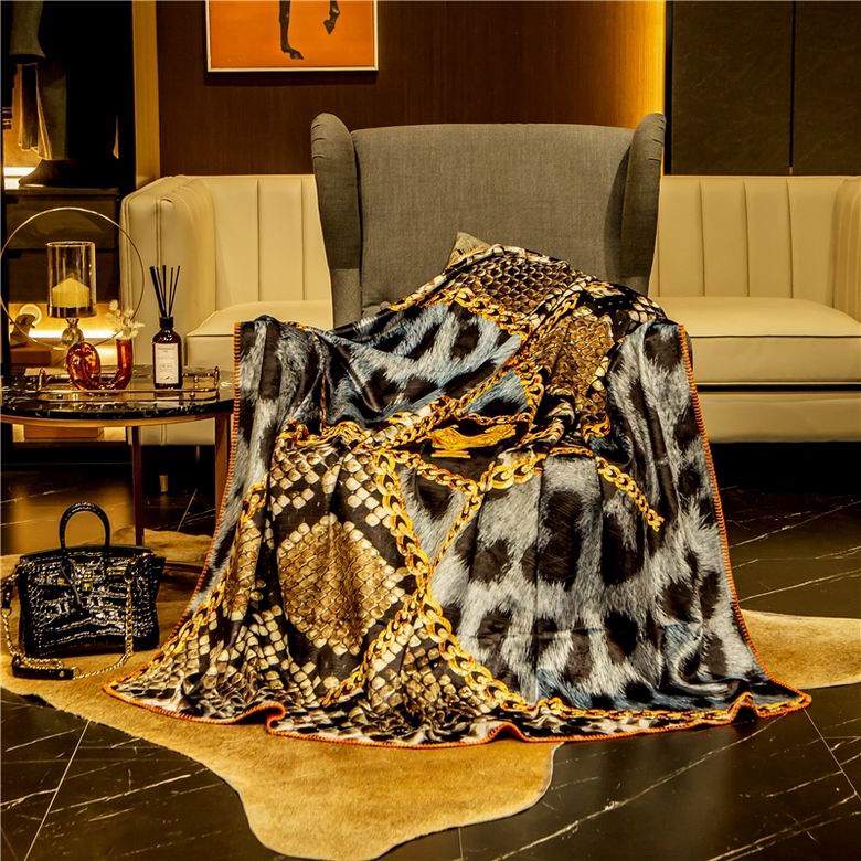 Versace 1.5x1.5m 1.5x2.0m 2.0x2.3m 36