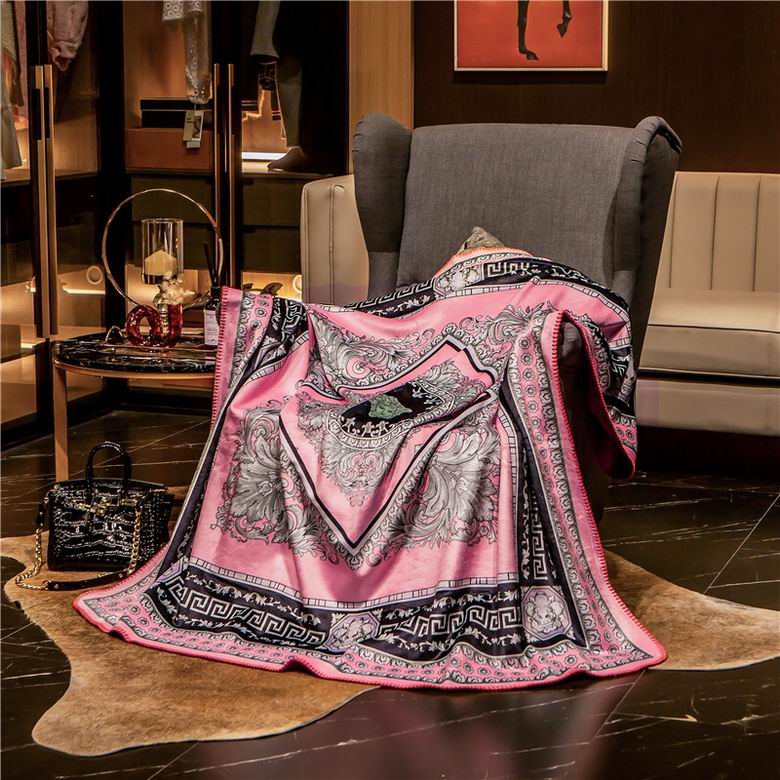 Versace 1.5x1.5m 1.5x2.0m 2.0x2.3m 41