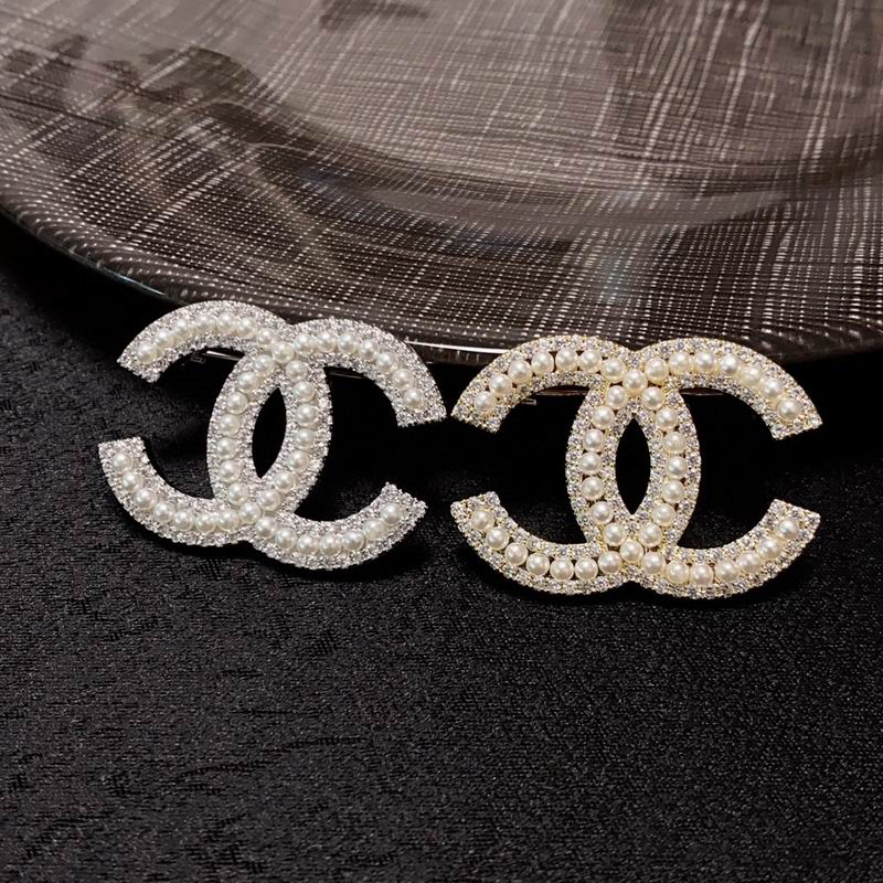 Chanel Brooch 1lyx71