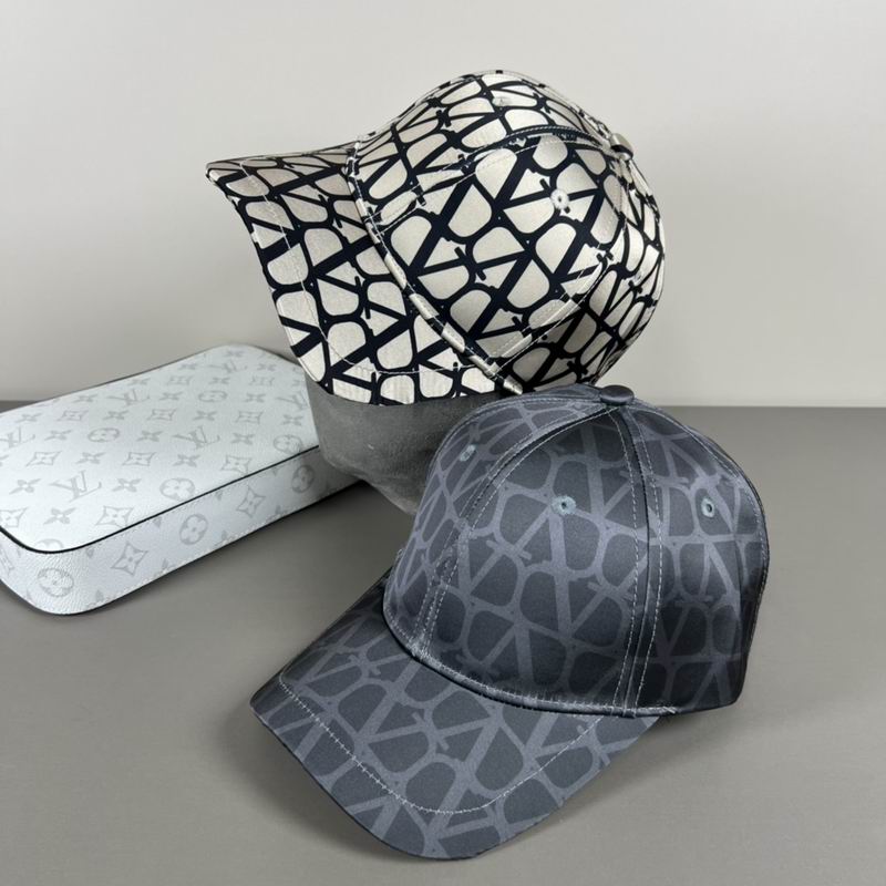 25 Valentino Cap 0411