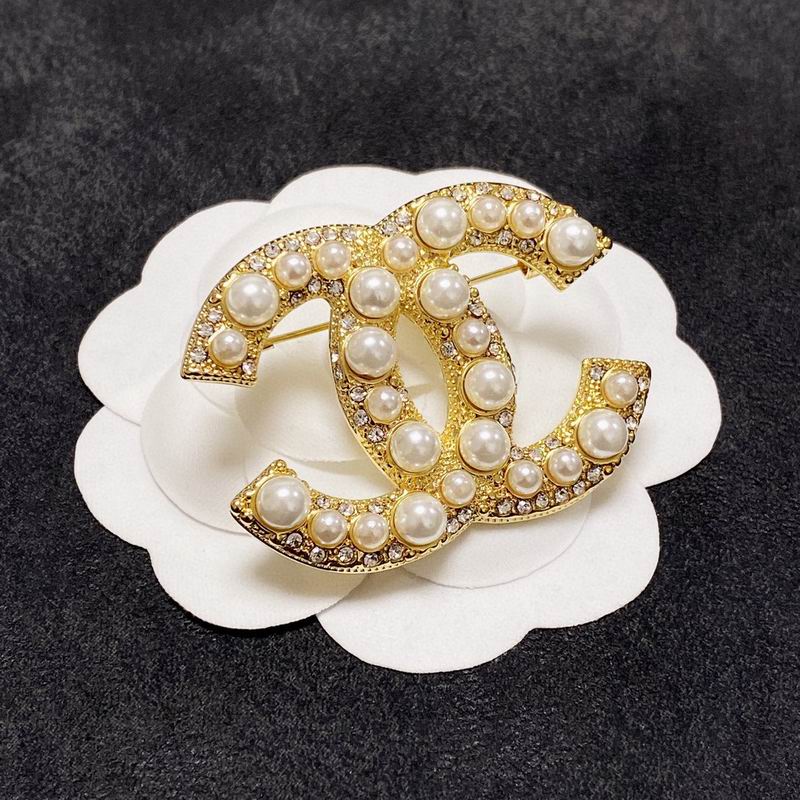 Chanel Brooch 1lyx99