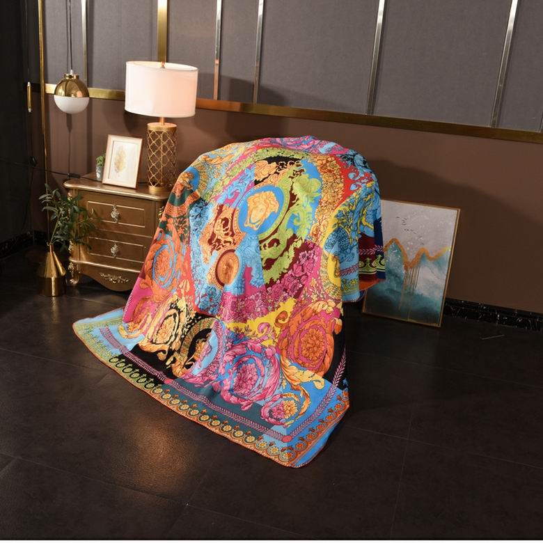 Versace 1.5x1.5m 1.5x2.0m 2.0x2.3m 12