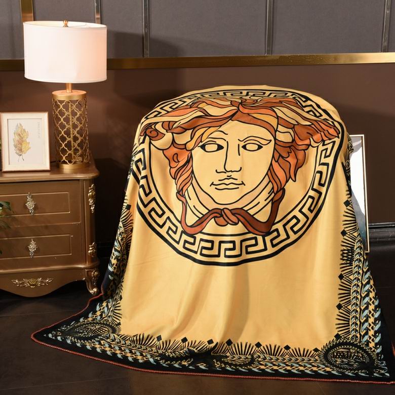 Versace 1.5x1.5m 1.5x2.0m 2.0x2.3m 13