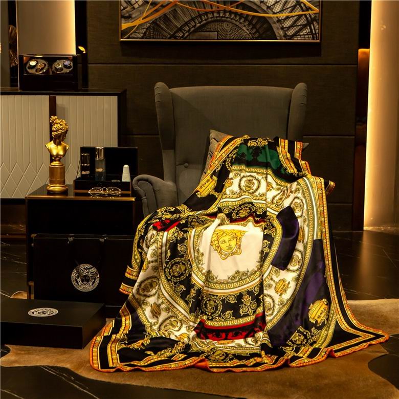 Versace 1.5x1.5m 1.5x2.0m 2.0x2.3m 24