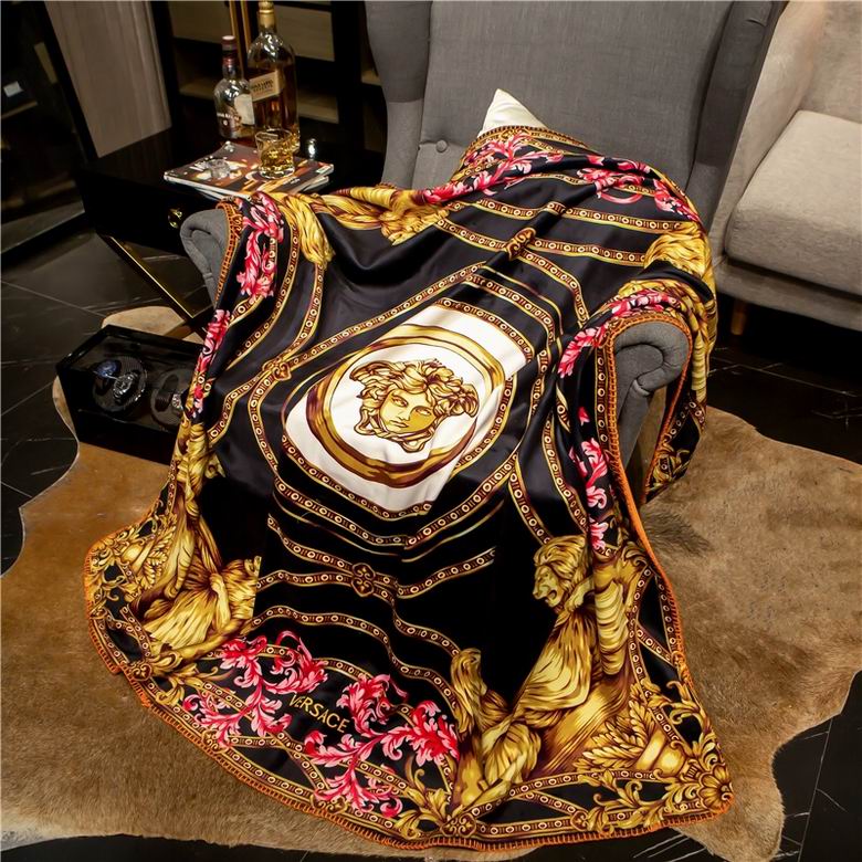 Versace 1.5x1.5m 1.5x2.0m 2.0x2.3m 27