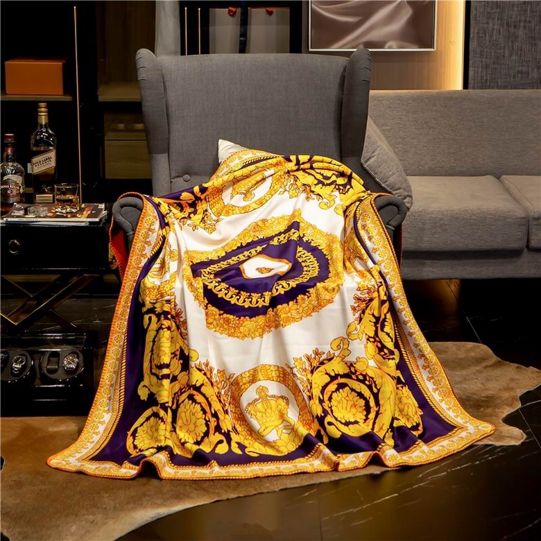 Versace 1.5x1.5m 1.5x2.0m 2.0x2.3m 28