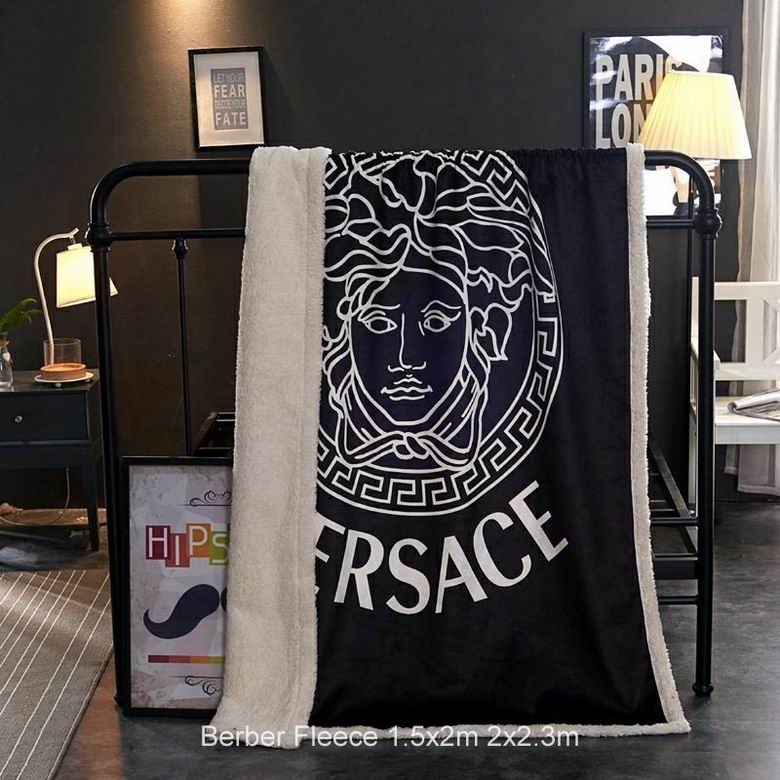 Versace 1.5x2m 2x2.3m n34
