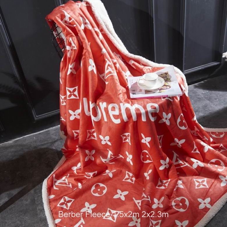 Supreme x LV 1.5x2m 2x2.3m n30