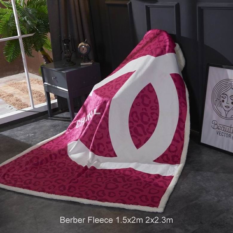 Chanel 1.5x2m 2x2.3m n18