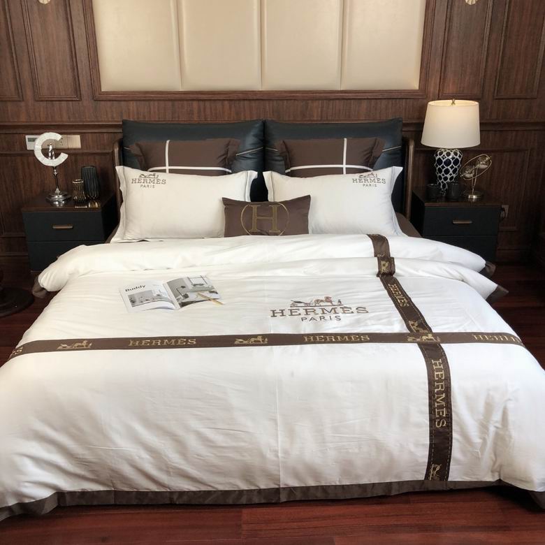 Hermes 2x2.3m Plus 2.2x2.4m 13