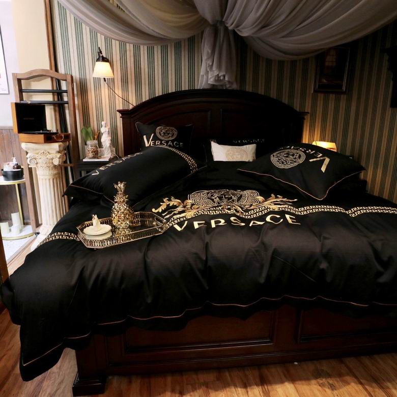 Versace 2x2.3m 2.2x2.4m 17