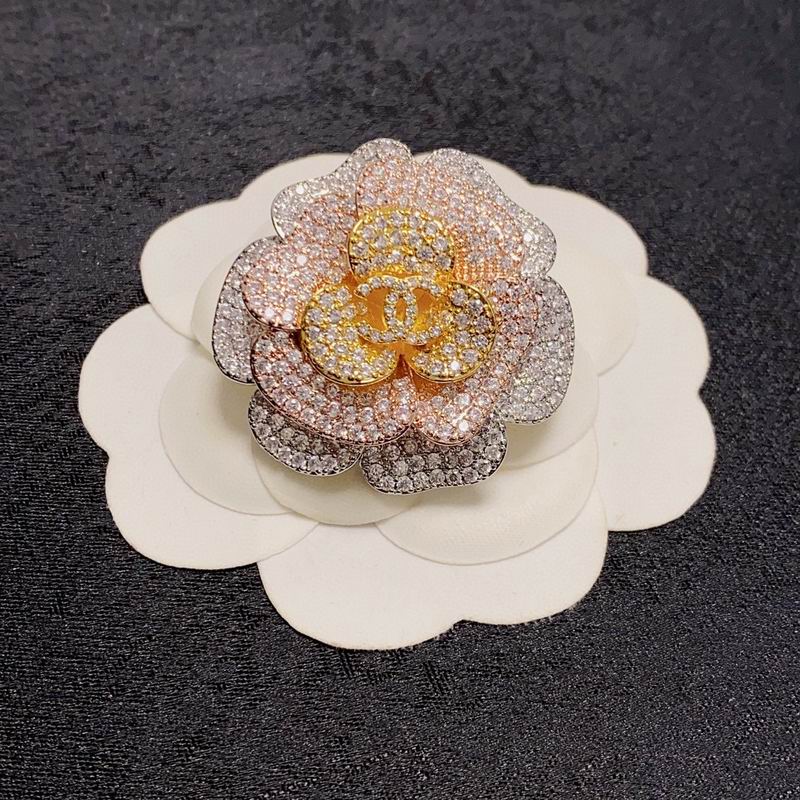 Chanel Brooch 1lyx158