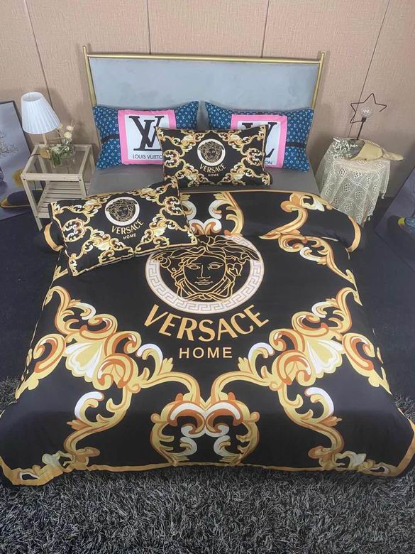 Versace 2.0x2.3m 01
