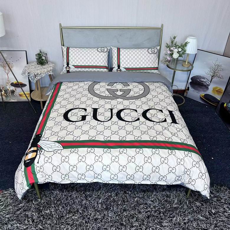 Gucci 2.0x2.3m 06