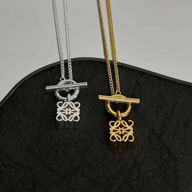 Loewe necklace 03lyx13