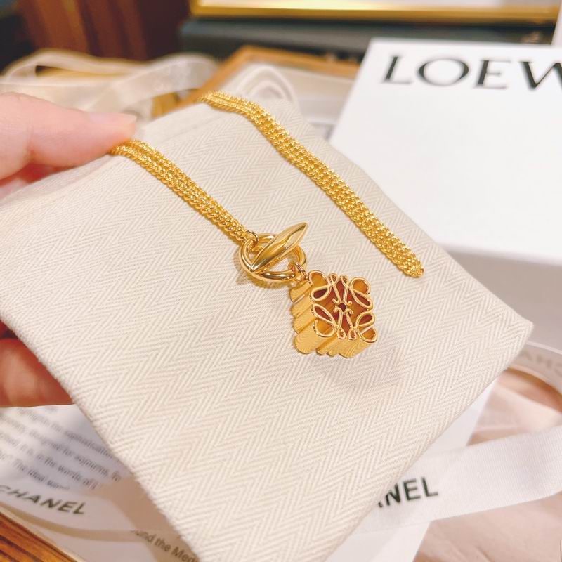 Loewe necklace 05lyx22