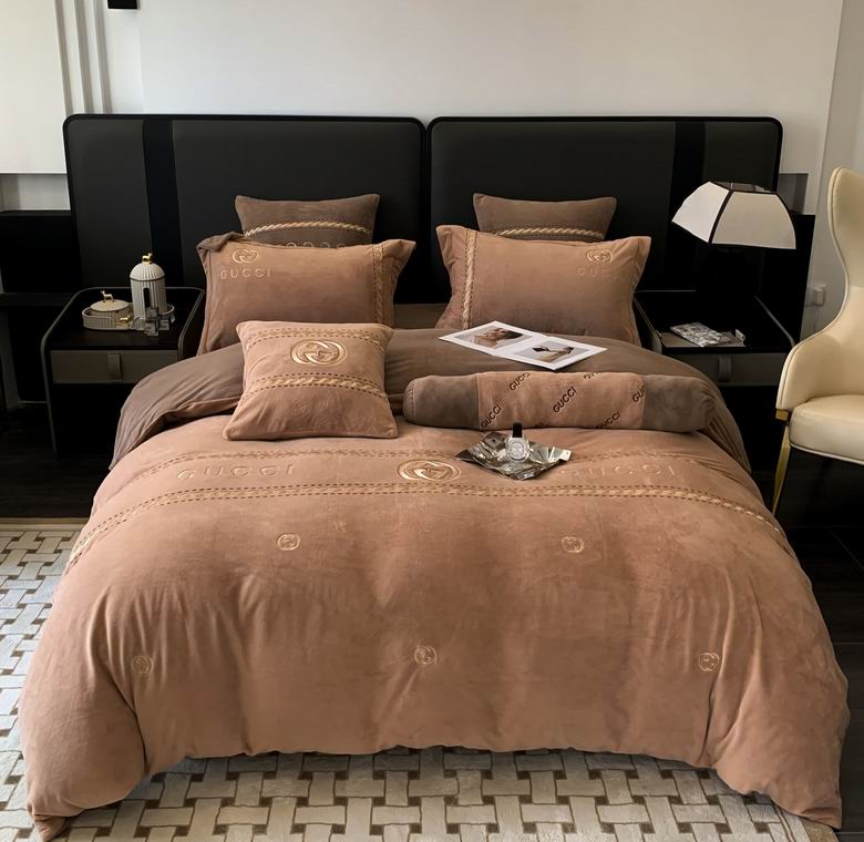 Gucci 2.0x2.3m 2.2x2.4m 06