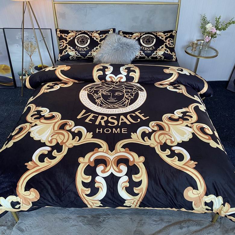 Versace  2.0x2.3m  28
