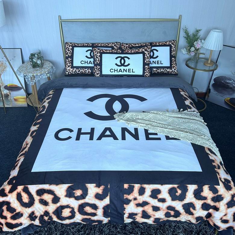 Chanel 2.0x2.3m  40