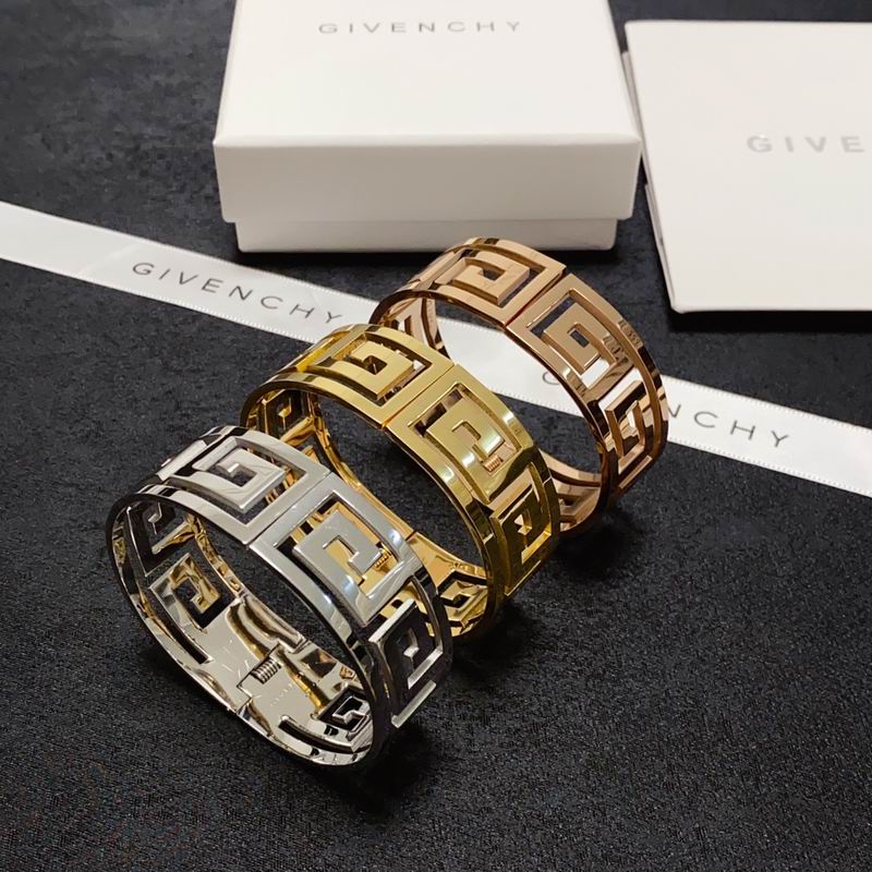 Givenchy �������� 1013