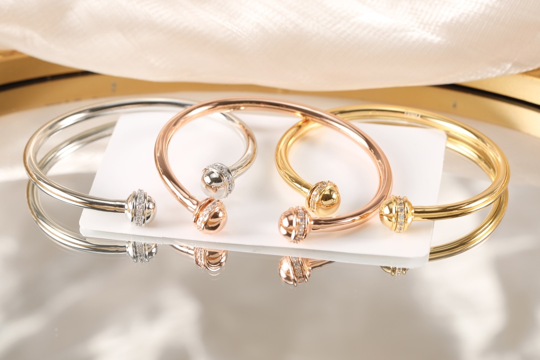 Piaget �������� 0730