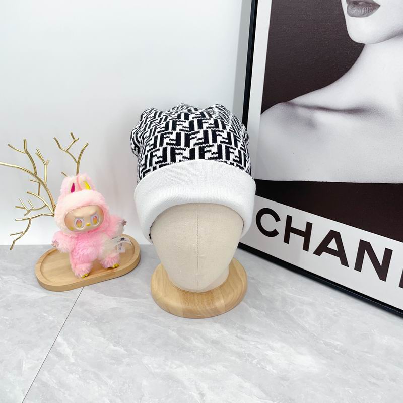 26 Fendi hat 0103