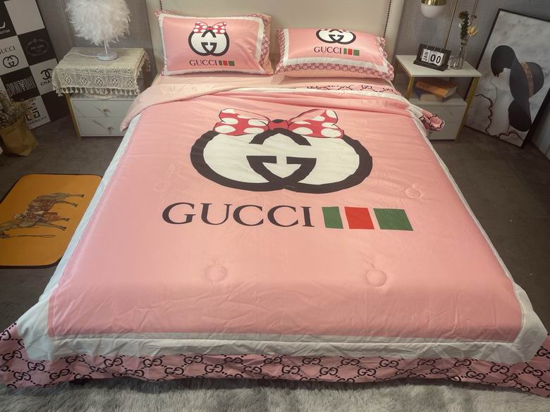 Gucci 2.0x2.3m 14