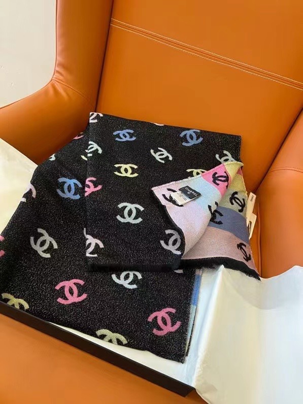 Chanel Scarf E090110