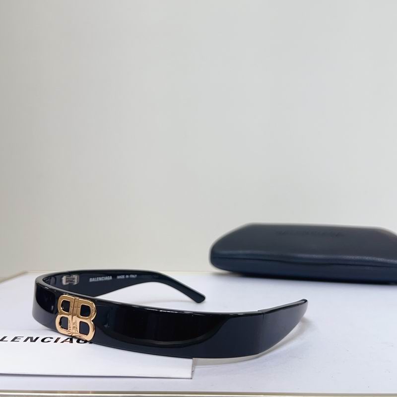 Balenciaga BB804337 140-135 G