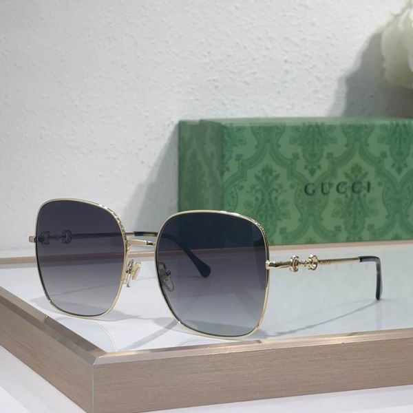 Gucci GG0879 61 18-140 c