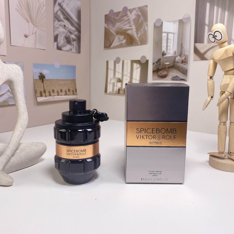 Viktor & Rolf man 90ml 03