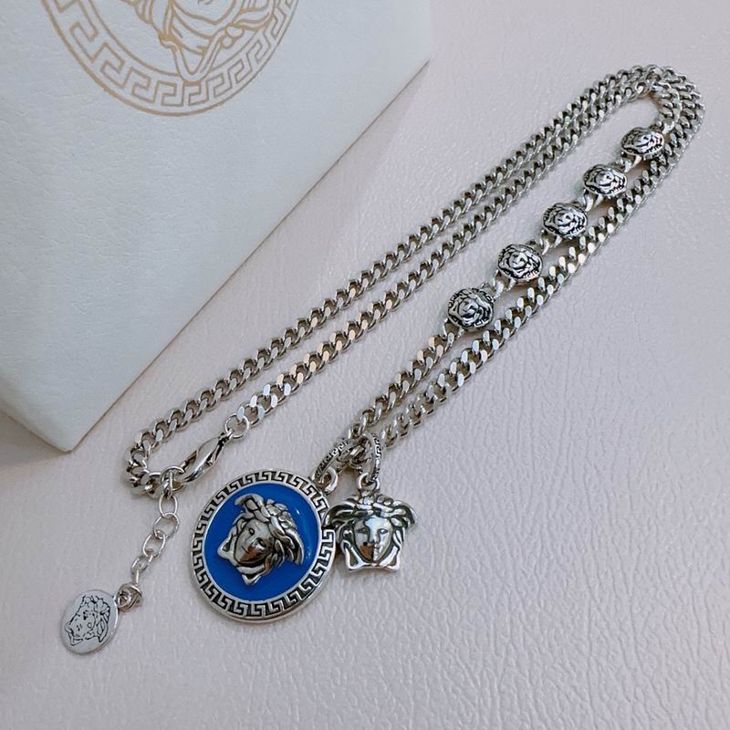 Versace necklace lyx224