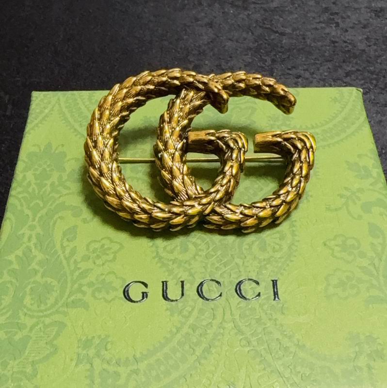 Gucci Brooch 10yxx14