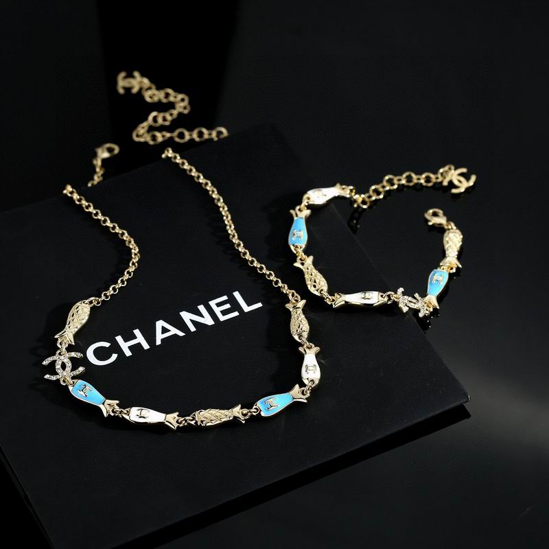 Chanel Suits 10yxx05