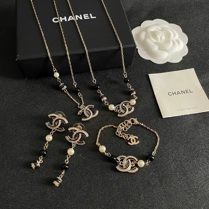 Chanel Suits 10yxx08