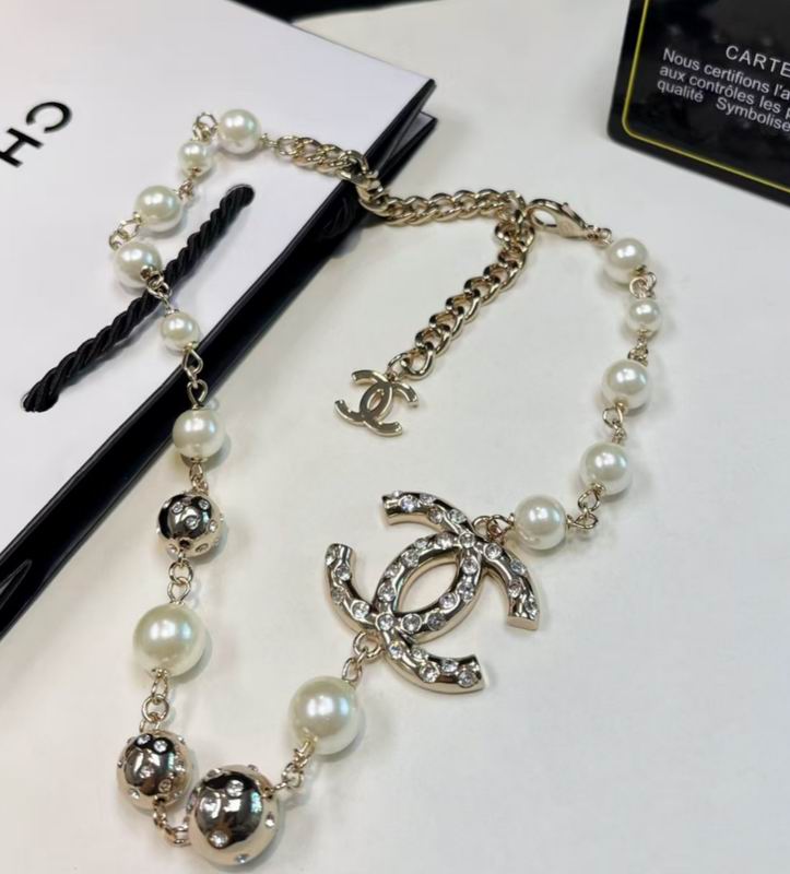 Chanel Necklace 10yxx80