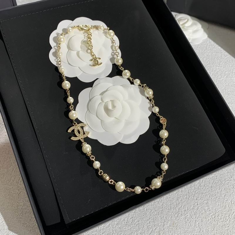 Chanel Necklace 10yxx90