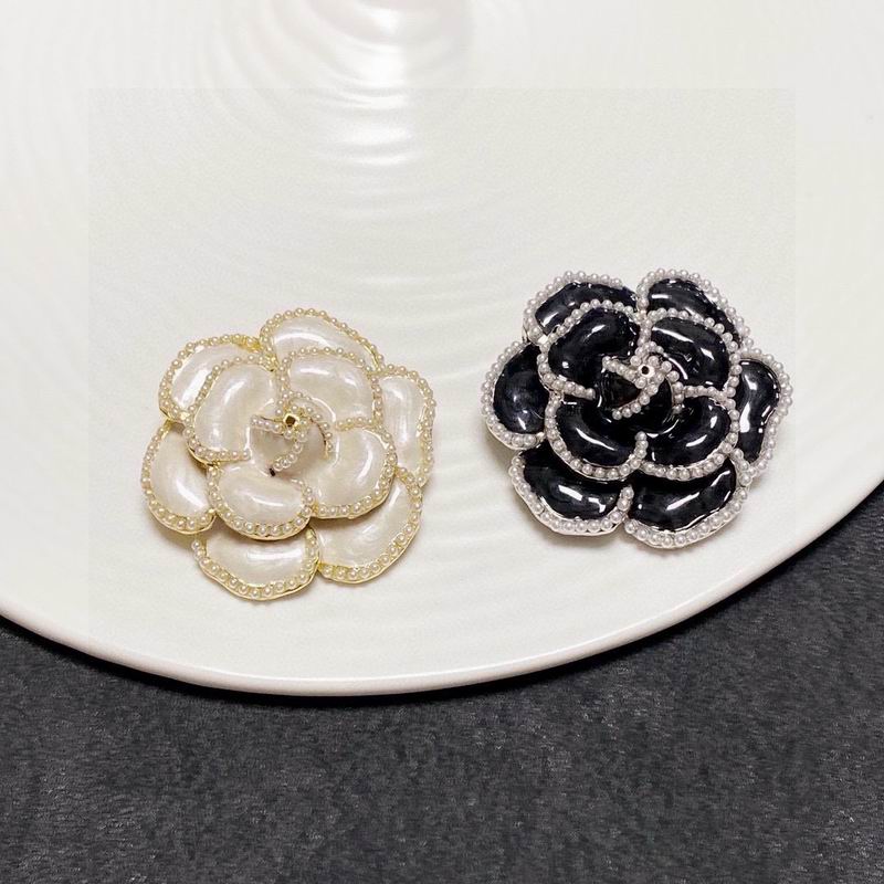Chanel Brooch 10yxx13