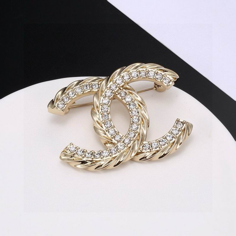 Chanel Brooch 11yxx178