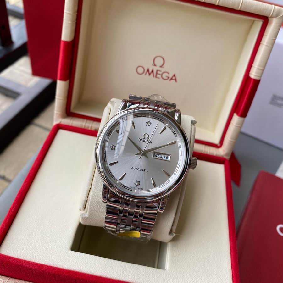 Omega men watch 42mm 01