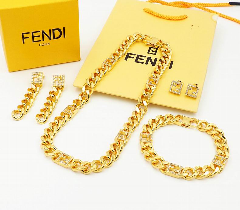 Fendi ��װ 1012